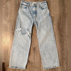 Abercrombie & Fitch ‘90s Relaxed Jean High Rise